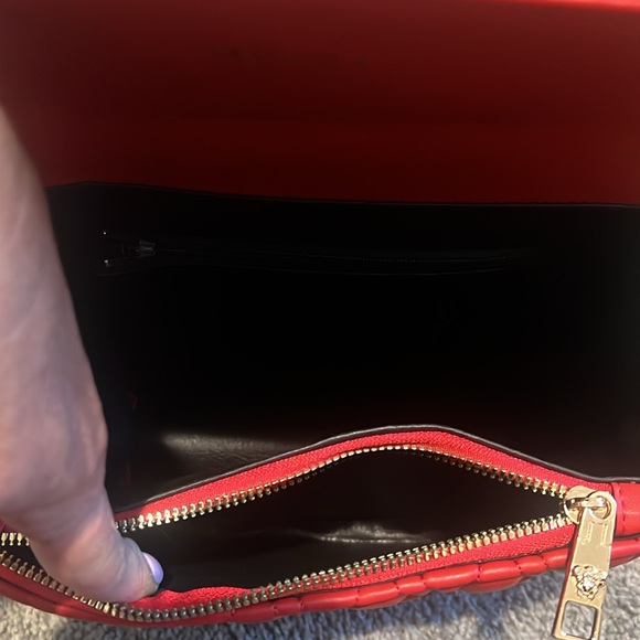 NWOT Red quilted Women's Bag - Picture 11 of 12